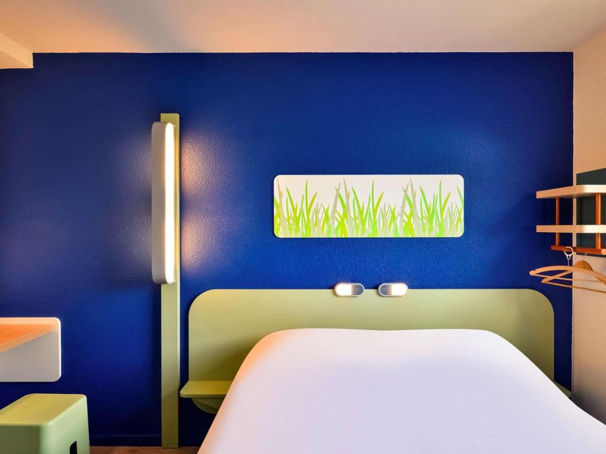 Ibis Budget Versailles - Trappes Exterior photo