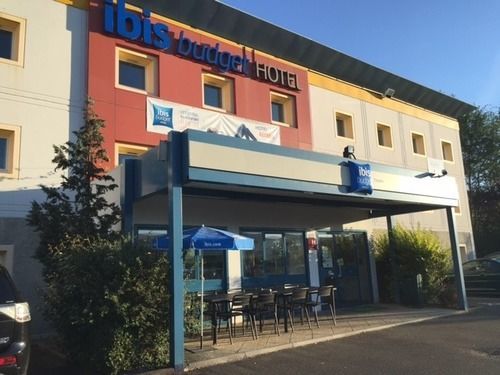 Ibis Budget Versailles - Trappes Exterior photo